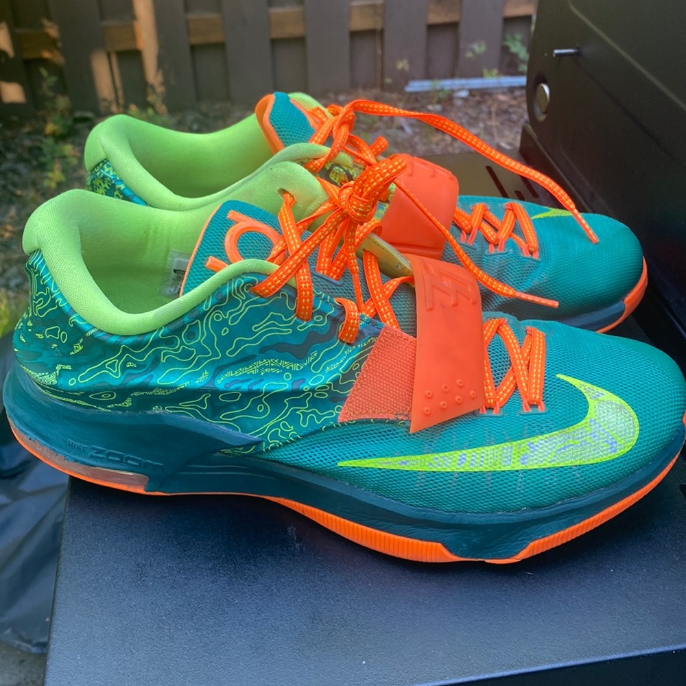 Nike KD 7 Weatherman basketball shoes size 10.5